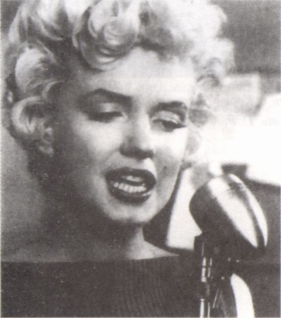 Во время записи для фирмы грампластинок RCA (1954 год)